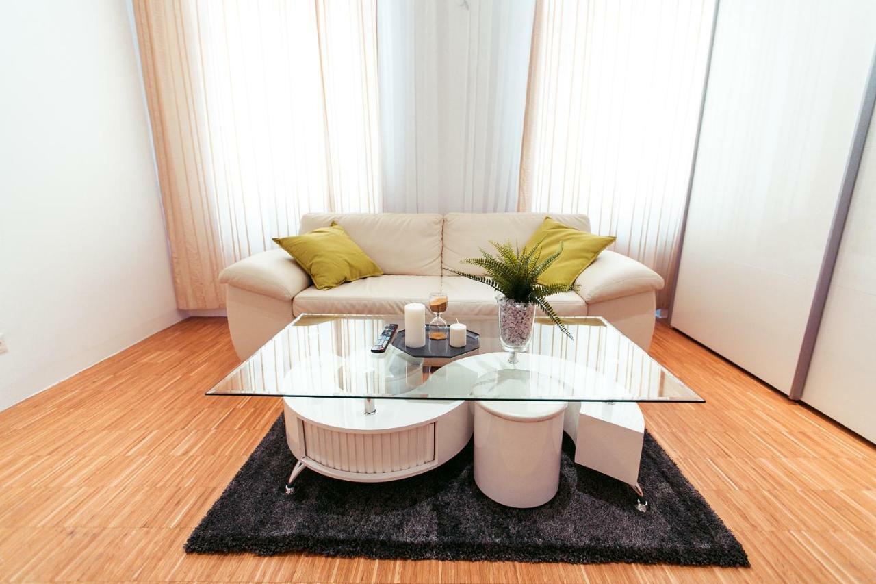 1020 | Vie | Apartment Виена Екстериор снимка